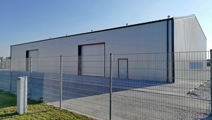 Ungedämmte Lagerhalle